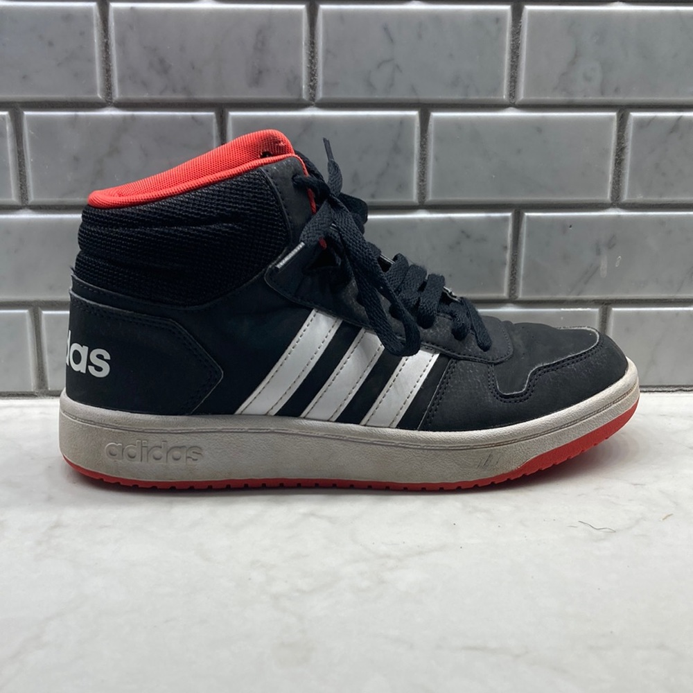 Adidas high tops black and orange. boys US size 6